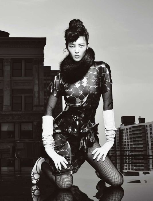 Liu Wen wearing Sophie Theallet